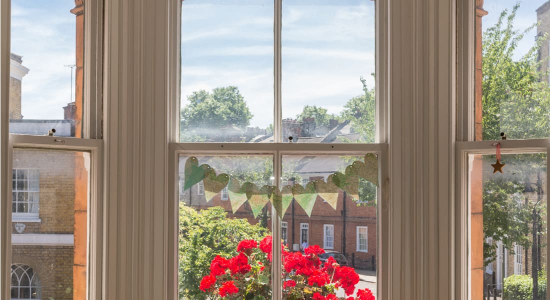 How to Maintain the Window Sash and When to Replace It