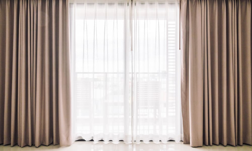 Thick-soundproof-curtains